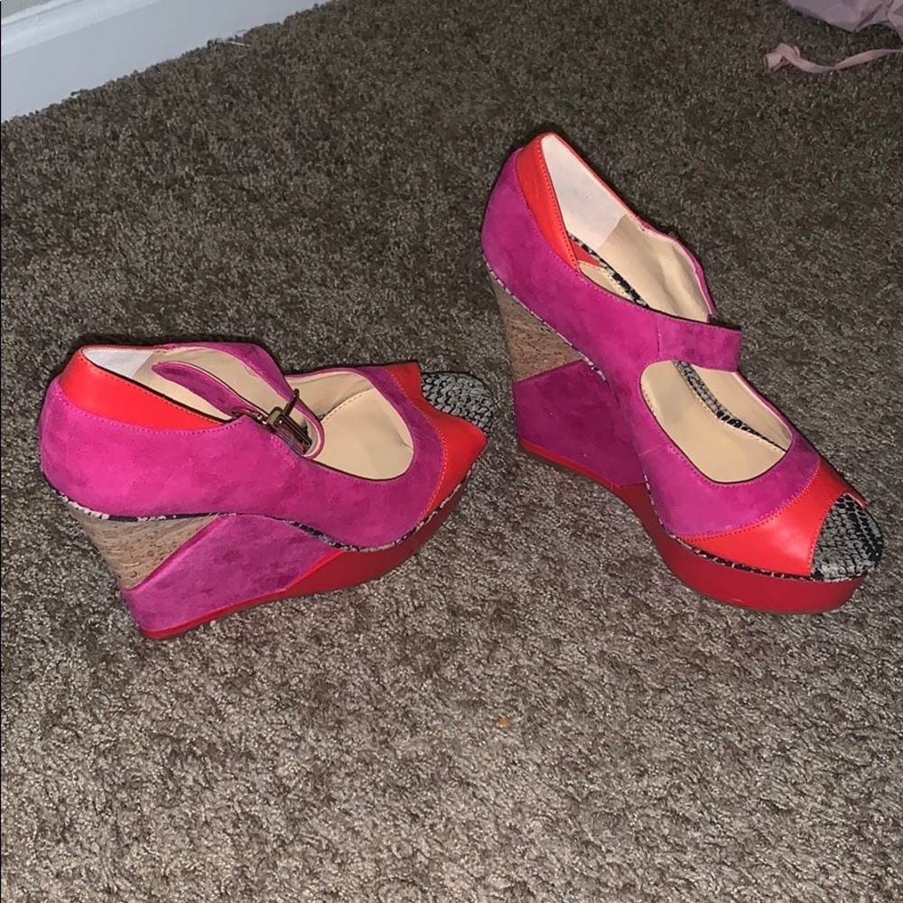 Brand new Gianni Bini wedges size 9.5